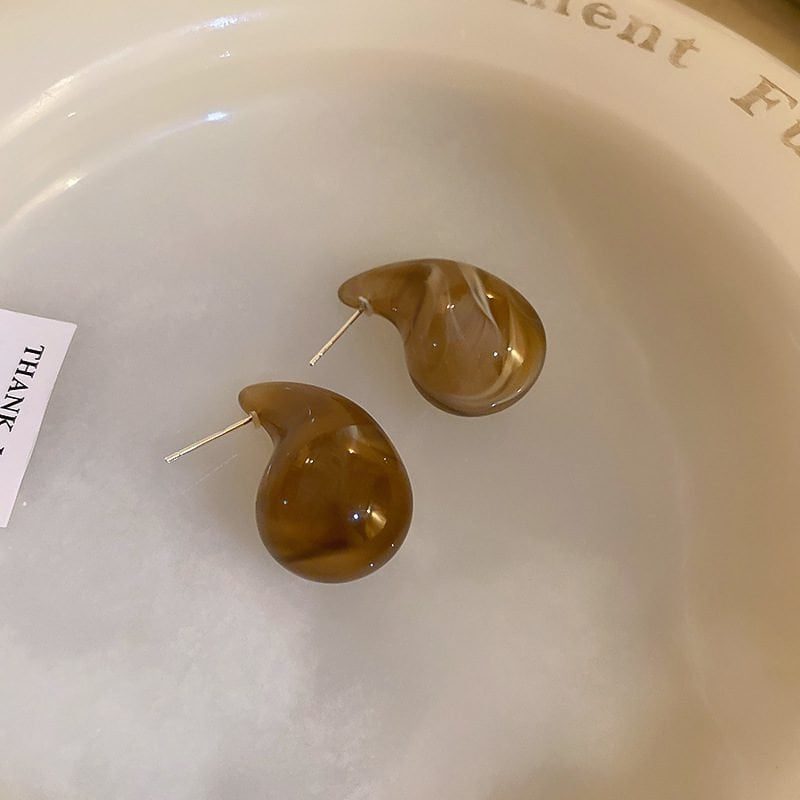 Par de Aretes Gota Color Café